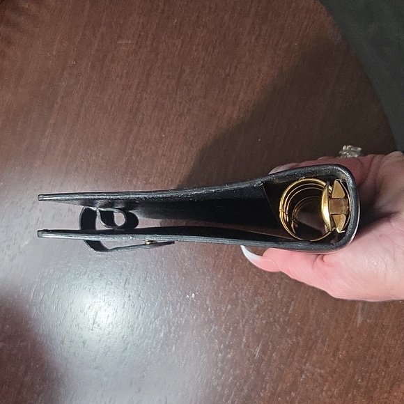 Authentic Louis Vuitton Epi Agenda MM - Picture 13 of 16